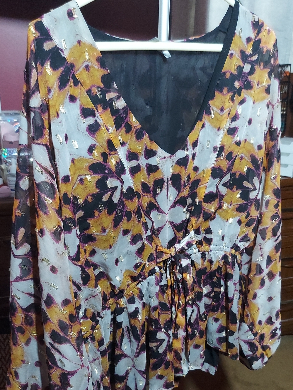 K Jordan Woman's Black and Gold Blouse 1X